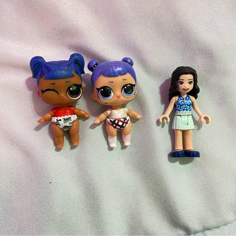 2 tiny OMG LOL baby dolls original MGA and 1 lego friends girl EUC